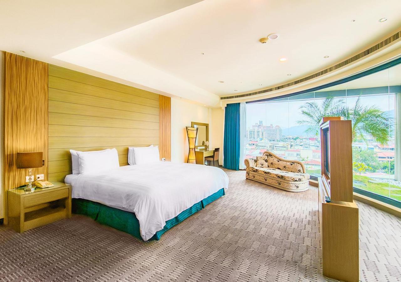 Cheng Wan Grand Hotel Puli Exterior photo
